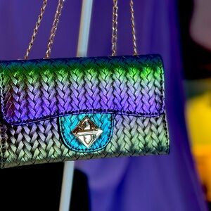 NWOT Small irridescent handbag, very pretty it is just to small